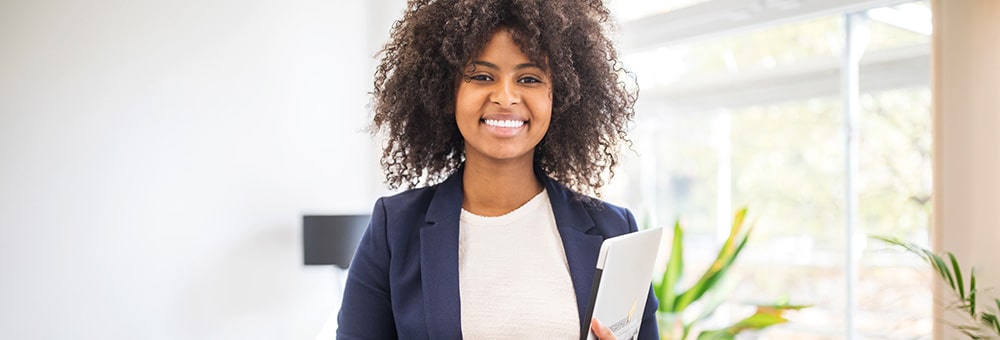 Online public policy course student prepares for a day at work